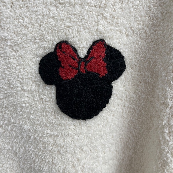 BAREFOOT DREAMS DISNEY COLLECTION HOODED SWEATSHIRT - Picture 5 of 9